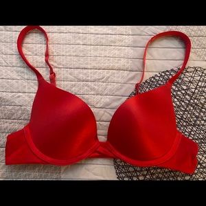 Victoria’s Secret Bra/Red/34A